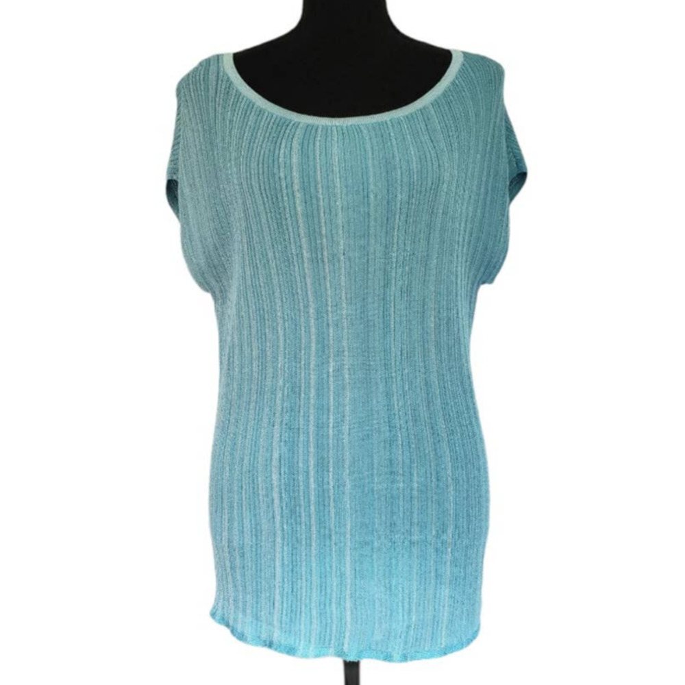 🆕 White House Black Market Ribbed Knit Top